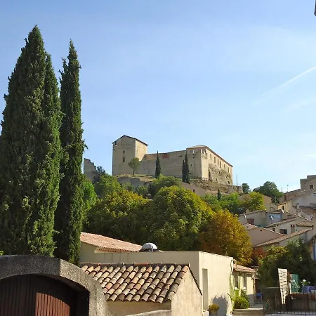très belle chambre avec terrasse abritée *