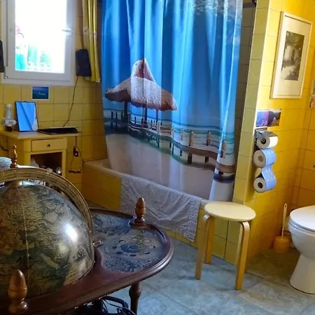 Tres Belle Chambre Avec Terrasse Abritee *